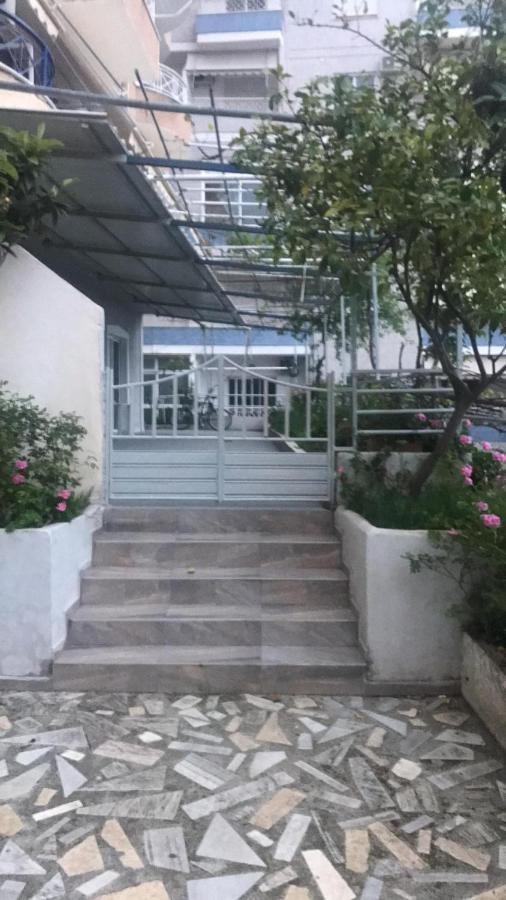 Apartament Roisin Sarandë エクステリア 写真